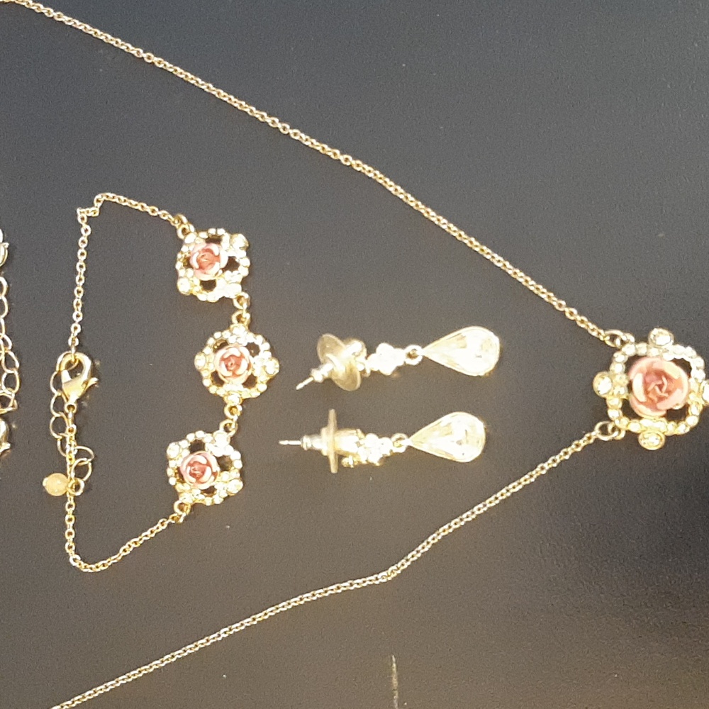 Vintage costume jewellery set, 3 pcs